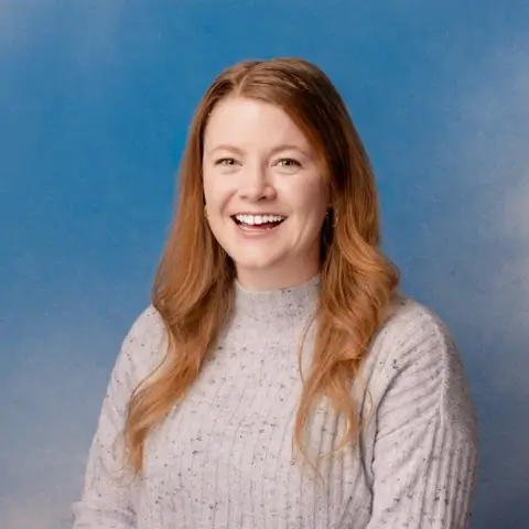 jennifer-finn-headshot